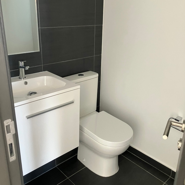 CONCON / ARRIENDO OFICINA NUEVA BOSQUES - Imagen 7