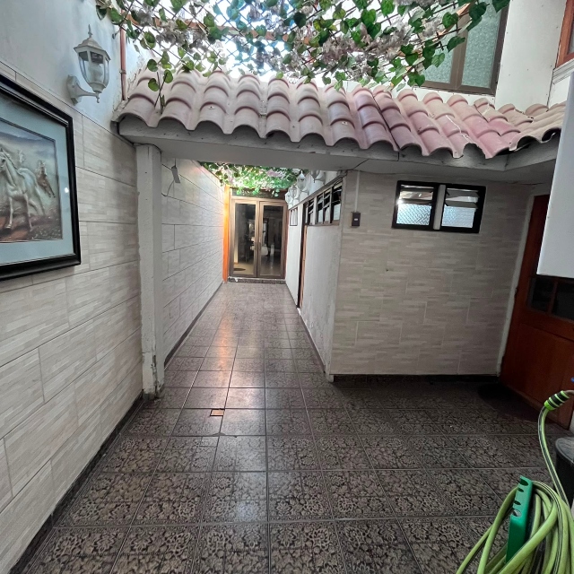 SANTIAGO CENTRO / VENTA CASA 5D 4B ANDES - Imagen 16