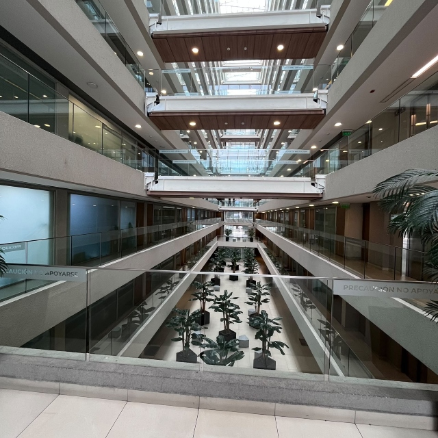 LAS CONDES / VENTA OFICINA 58MTS2. 1PV 1B - Imagen 2