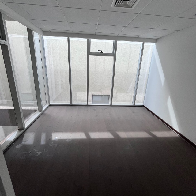 LAS CONDES / VENTA OFICINA 58MTS2. 1PV 1B - Imagen 7