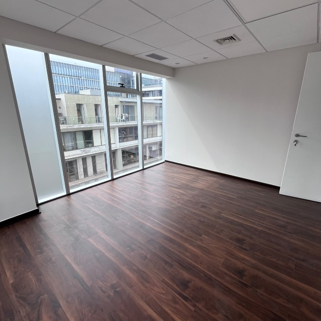 LAS CONDES / VENTA OFICINA 79MTS2. 5PVTS 2B - Imagen 13